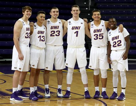 Uni mens basketball - March 4, 2022 · 4 min read. ST. LOUIS — Northern Iowa men's basketball advanced to the semifinal round of Arch Madness 2022 with a 78-65 win over Illinois State on Friday. The Panthers will face the winner of Friday's matchup between Loyola Chicago and Bradley. The Redbirds may have scored the first points of the game, but it was pretty much ...
